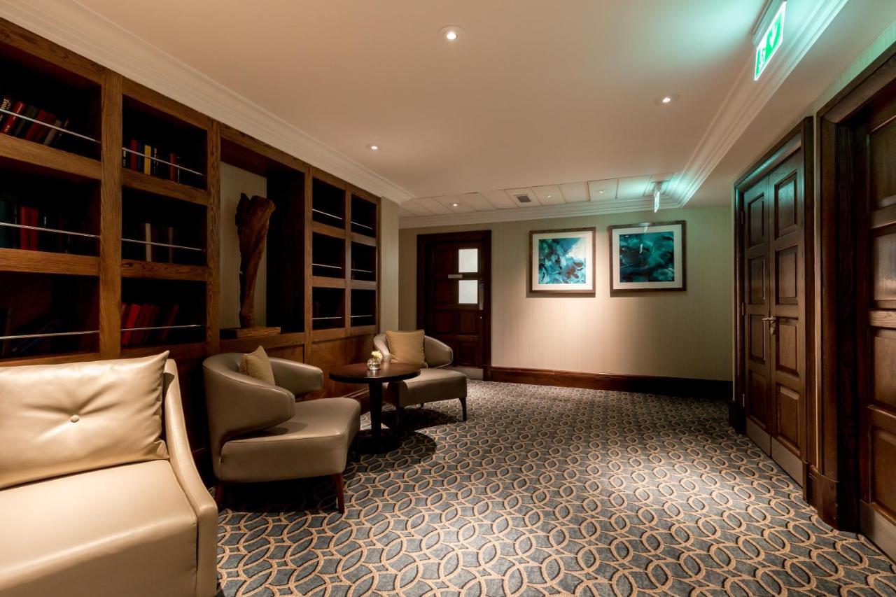 Western House Hotel At Ayr Racecourse Esterno foto