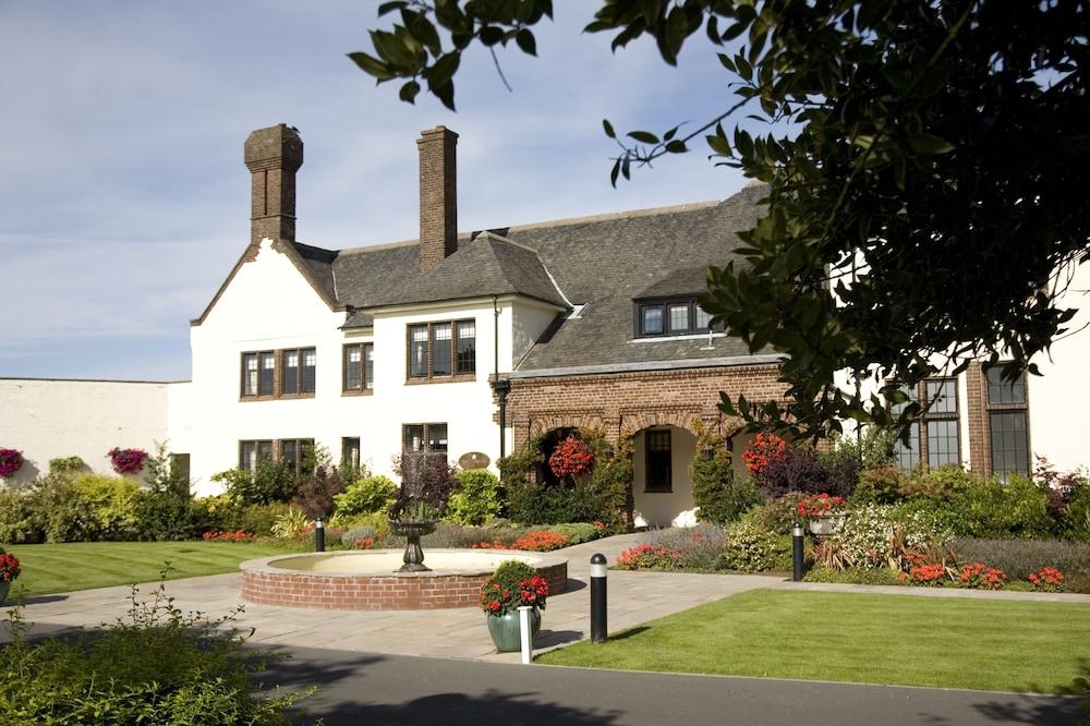 Western House Hotel At Ayr Racecourse Esterno foto