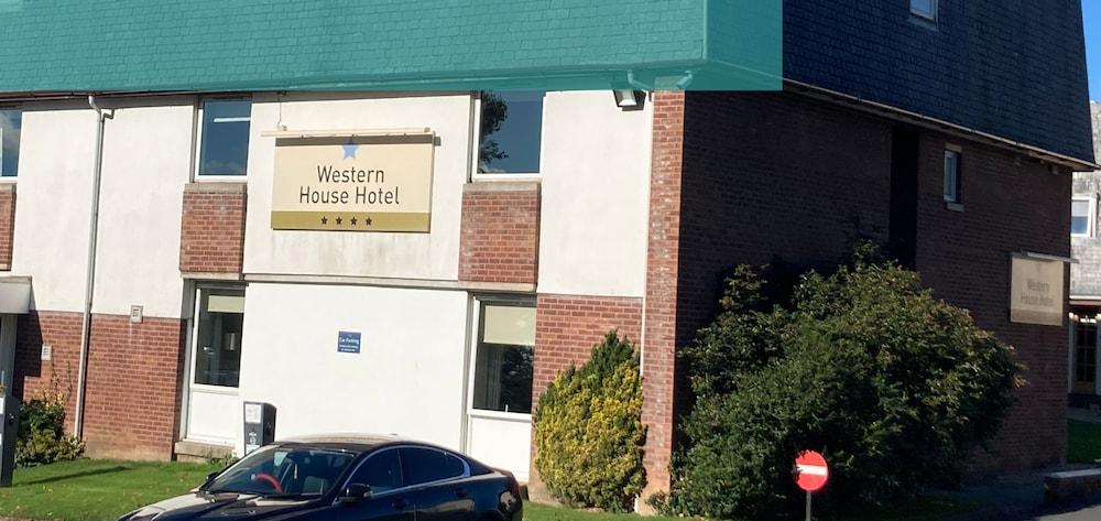 Western House Hotel At Ayr Racecourse Esterno foto