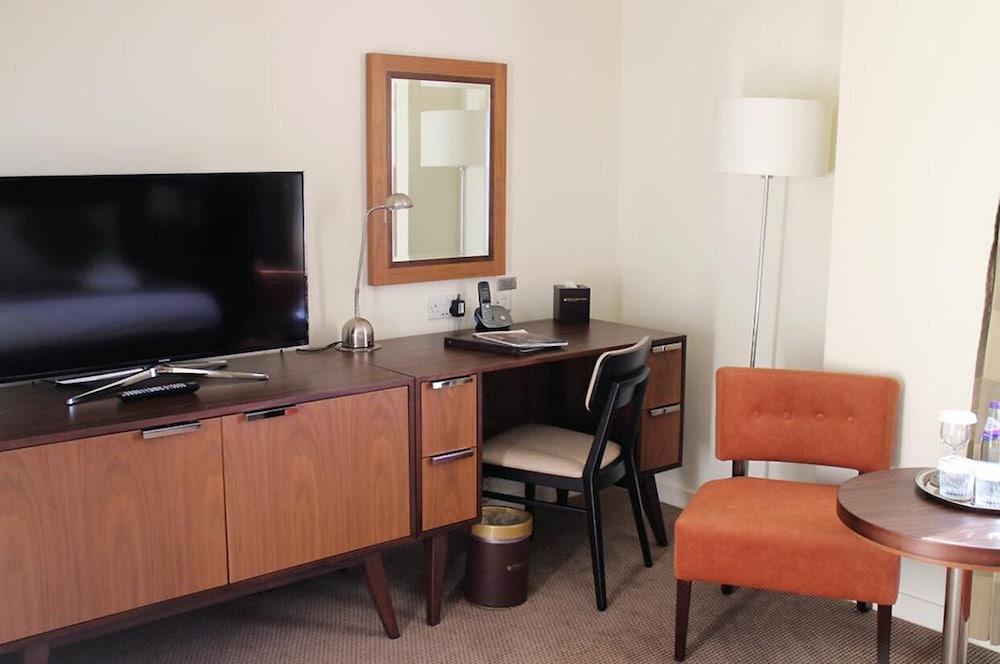 Western House Hotel At Ayr Racecourse Esterno foto