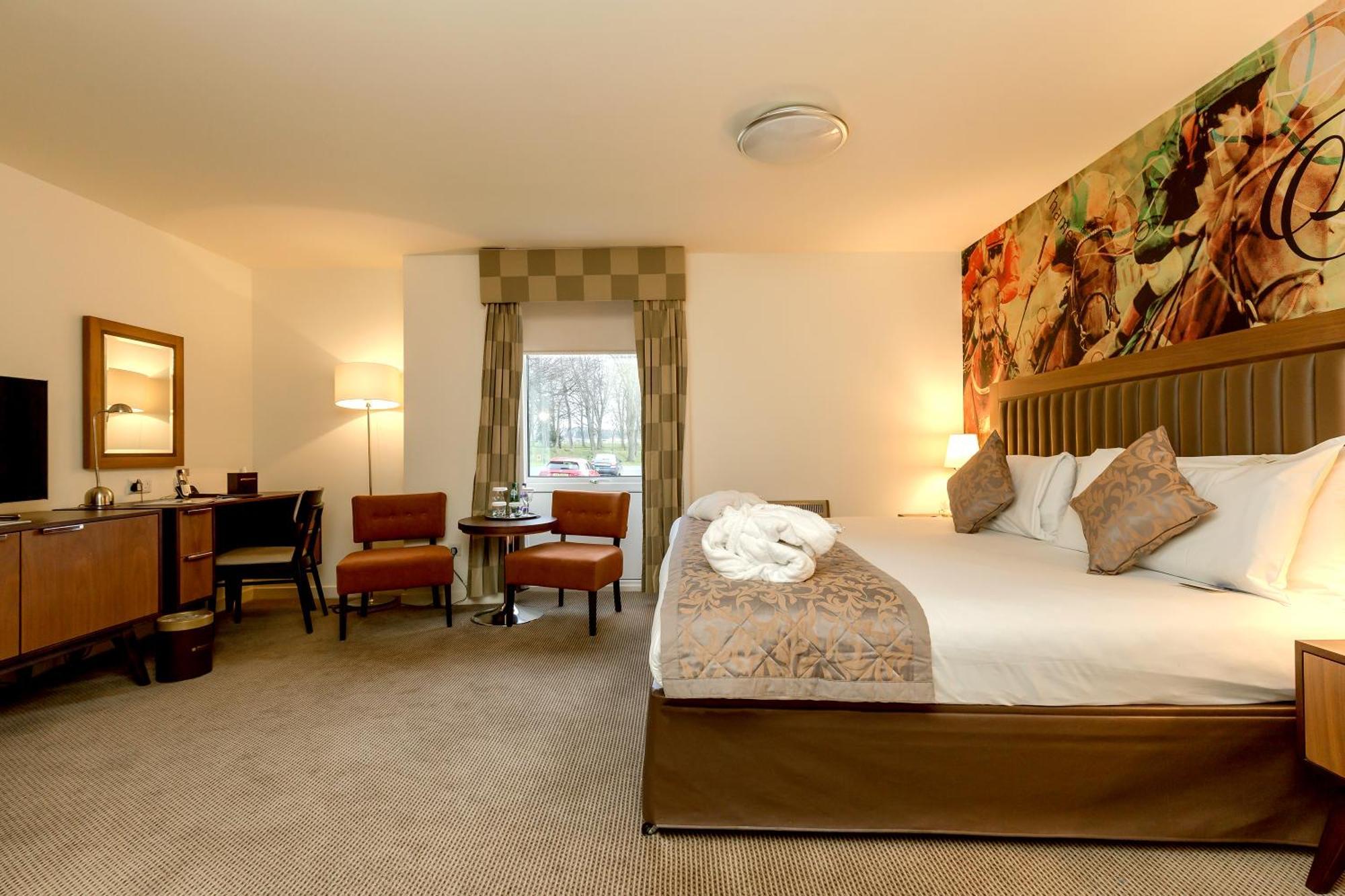 Western House Hotel At Ayr Racecourse Esterno foto