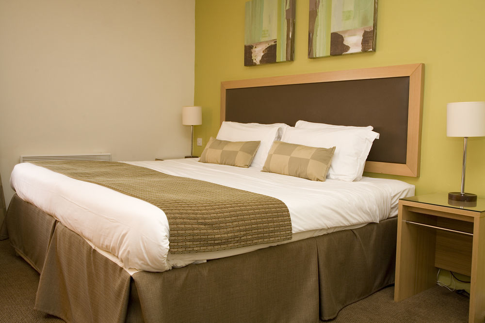 Western House Hotel At Ayr Racecourse Esterno foto