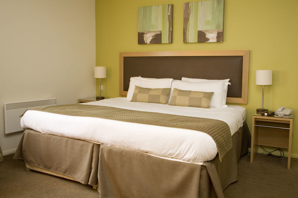 Western House Hotel At Ayr Racecourse Esterno foto